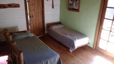 Cabaña en alquiler en Mar del Plata. 3 ambientes, 1 baño y capacidad de 1 a 5 personas. 