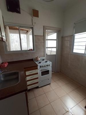 Casa en alquiler en Mar del Plata. 3 ambientes, 1 baño y capacidad de 2 a 6 personas. 