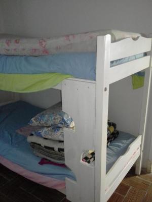 Departamento en alquiler en Mar del Plata. 2 ambientes, 1 baño y capacidad de 4 a 5 personas. A menos de 50 m de la playa
