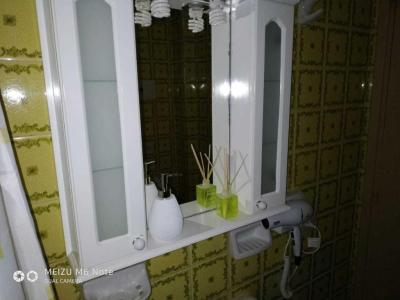 Departamento en alquiler en Mar del Plata. 1 ambientes, 1 baño y capacidad de 1 a 3 personas. A 250 m de la playa