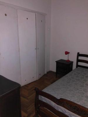 Departamento en alquiler en Mar del Plata. 3 ambientes, 1 baño y capacidad de 3 a 5 personas. A menos de 50 m de la playa