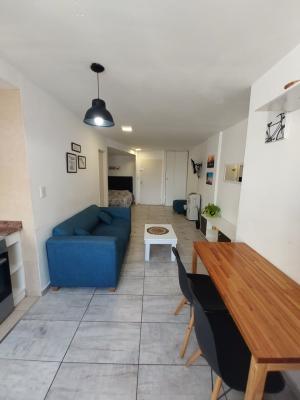 Departamento en alquiler en Mar del Plata. 1 ambientes, 1 baño y capacidad de 1 a 2 personas. A 400 m de la playa