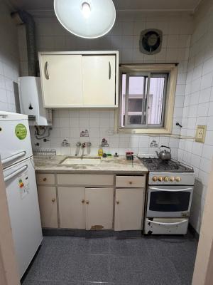 Departamento en alquiler en Mar del Plata. 3 ambientes, 1 baño y capacidad de 1 a 2 personas. A 400 m de la playa