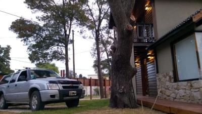 Complejo de Cabañas en alquiler en Mar del Plata. 4 ambientes, 1 baño y capacidad de 4 a 6 personas. 
