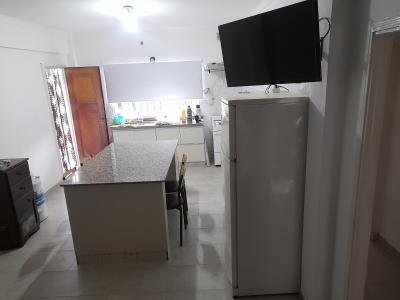 Casa en alquiler en Mar del Plata. 4 ambientes, 2 baños y capacidad de 2 a 5 personas. 