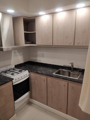 Departamento en alquiler en Mar del Plata. 3 ambientes, 1 baño y capacidad de 2 a 6 personas. 