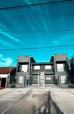 Complejo de Dptos en alquiler en Mar del Plata. 3 ambientes, 1 baño y capacidad de 1 a 4 personas. 