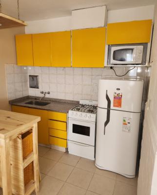 Departamento en alquiler en Mar del Plata. 3 ambientes, 1 baño y capacidad de 1 a 6 personas. 