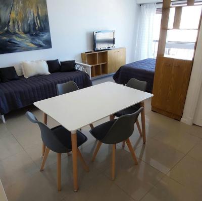 Departamento en alquiler en Mar del Plata. 1 ambientes, 1 baño y capacidad de 1 a 3 personas. 