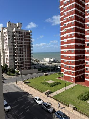 Departamento en alquiler en Mar del Plata. 2 ambientes, 1 baño y capacidad de 1 a 4 personas. 