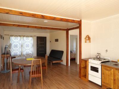 Casa en alquiler en Mar del Plata. 3 ambientes, 1 baño y capacidad de 4 a 5 personas. 