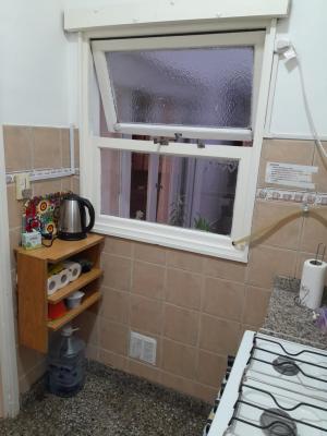 Departamento en alquiler en Mar del Plata. 3 ambientes, 1 baño y capacidad de 2 a 5 personas. 