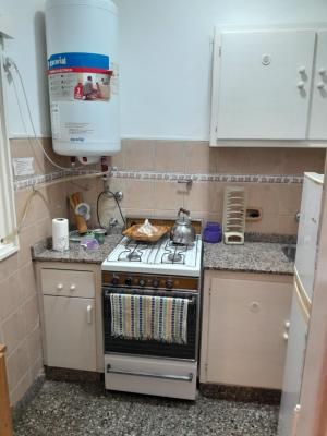 Departamento en alquiler en Mar del Plata. 3 ambientes, 1 baño y capacidad de 2 a 5 personas. 