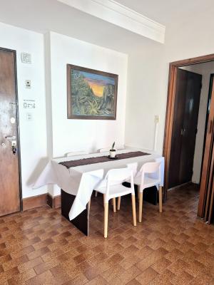 Departamento en alquiler en Mar del Plata. 2 ambientes, 1 baño y capacidad de 1 a 4 personas. 