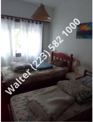 Casa en alquiler en Mar del Plata. 6 ambientes, 2 baños y capacidad de 4 a 14 personas. 