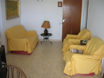 Departamento en alquiler en Mar del Plata. 4 ambientes, 2 baños y capacidad de 2 a 6 personas. 